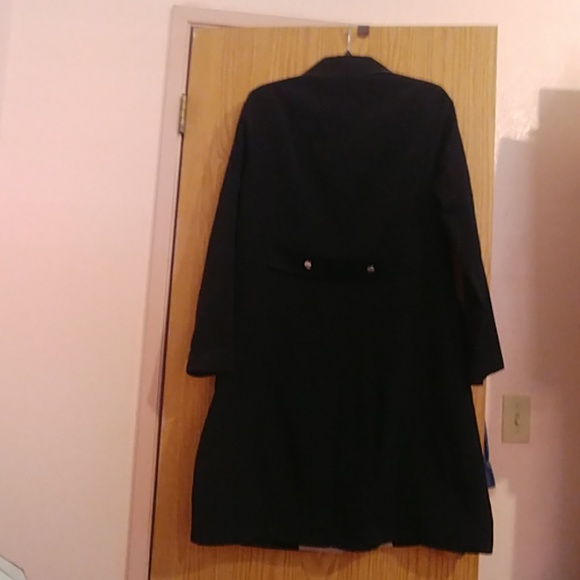 Gently worn Black Raincoat - Picture 3 of 10